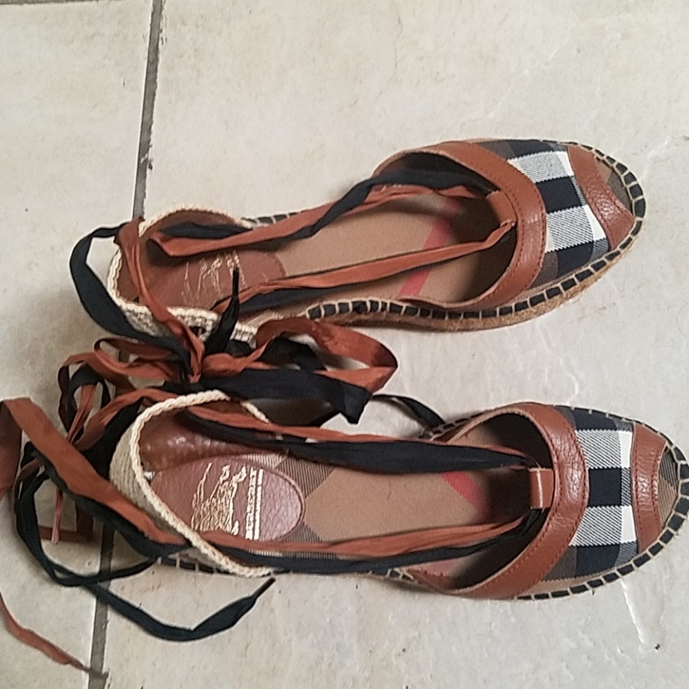 Burberry shoes